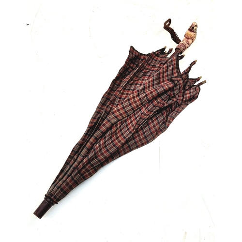 332 - A Vintage Possibly Antique Childs Umbrella with a Delightful Parrot Handle. Verbal provenance from t... 