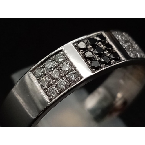 354 - 9k white gold black and white diamond band 4.1g Size N (dia:0.27ct)