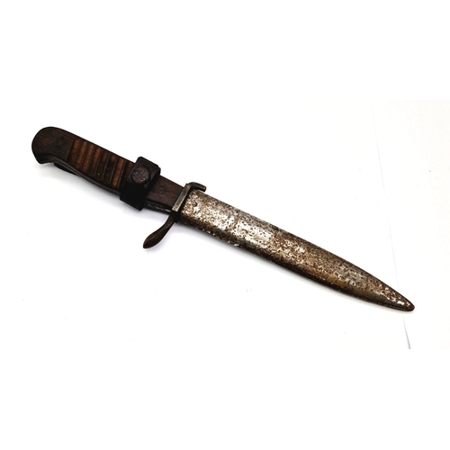 397 - German Close Combat Knife. Used in both WW1 & WW2.