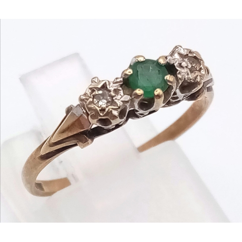 499 - 9K Yellow Gold DIAMOND & EMERALD 3 STONE RING 1.4G SIZE M