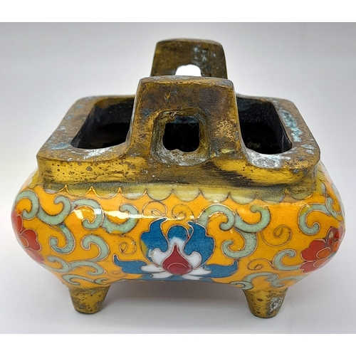 771 - An Excellently Crafted 19th Century (possibly earlier) Bronze and Vibrant Enamel Cloisonné Censer.  ... 