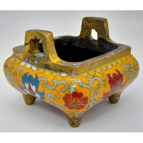 771 - An Excellently Crafted 19th Century (possibly earlier) Bronze and Vibrant Enamel Cloisonné Censer.  ... 