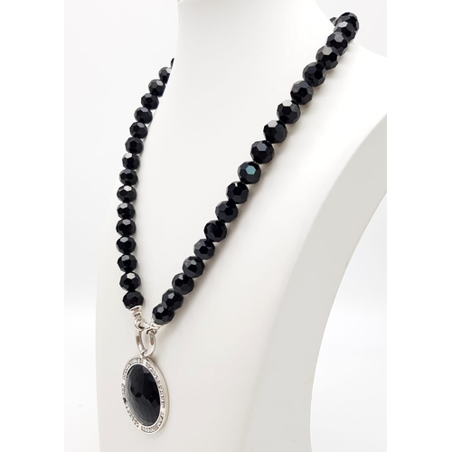 527 - STERLING SILVER ONYX NECKLACE 72.6G