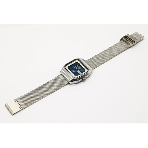 716 - A Vintage Oris Crystal Executive 21 Jewel Gents Watch. Stainless steel strap and case - 32mm. Blue a... 