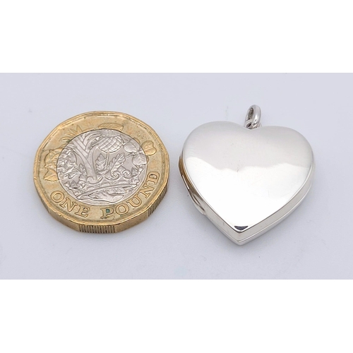 760 - STERLING SILVER HEART LOCKET 4.6G