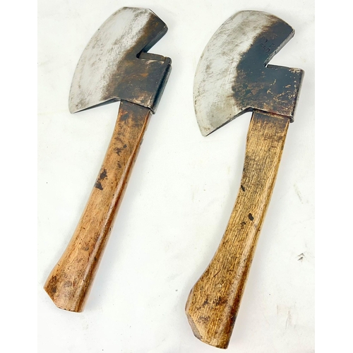 382 - A Pair of Very Rare Antique Japanese TOSA made throwing axes. the Tosa Makers in Tokushima are famou... 