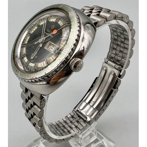 200 - A Rare Vintage Titoni 660 Seascoper Gents watch. Stainless steel strap and case - 40mm. Black and wh... 