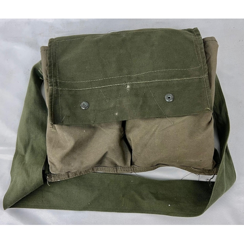 411 - Vietnam War Era US Claymore Bag with Line and Clacker. No Mine.