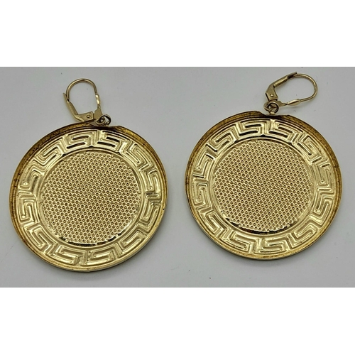 431 - A Pair of 14K Yellow Gold LV Disk Earrings. 4cm diameter. 10g total weight. Ref: 6-1731