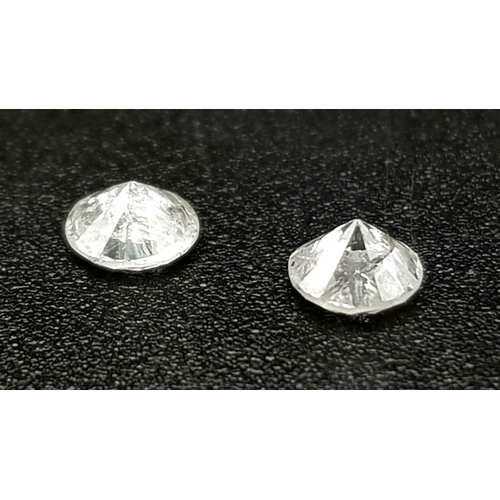 520 - PAIR OF ROUND BRILLIANT CUT DIAMONDS 0.32CT TOTAL