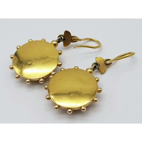 698 - PAIR OF EDWARDIAN ANTIQUE 18K GOLD AND SEED PEARL EARRINGS WITH CENTRAL DIAMOND. TOTAL WEIGHT 8.8G