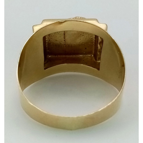 751 - A 14K Yellow Gold White Stone Horse Shoe Gents Signet Ring. Size X. 5g total weight. Ref: 6-2740