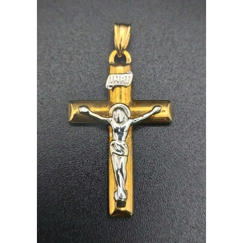 772 - A 14k Gold Ring - 3.2g - A/F. Plus a 9k yellow and white gold cross pendant - 4.5cm - 1.39g. Ref: 6-... 