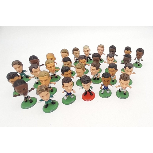 1526 - 30 Football Soccer Starz figures. please see photos for players and teams.