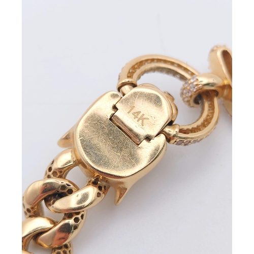 146 - A 14K Yellow Gold Flat Curb Link Bracelet with Leopard Head Clasp. 19cm. 17.2g. Ref: 6-2630