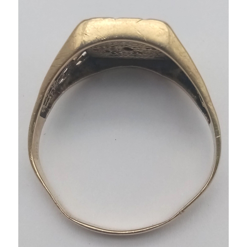 253 - A 14K Gold Ring - stone missing a/f. Size Z + 4. 6.6g. Ref: 6-1736.