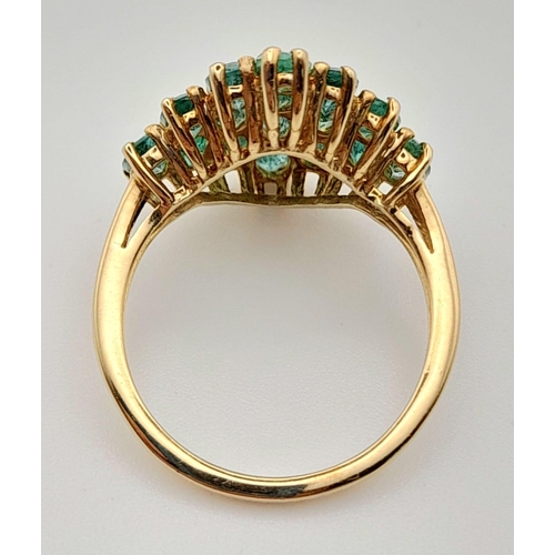 356 - 9K YELLOW GOLD EMERALD CLUSTER RING 3.7G SIZE O