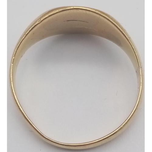 403 - An 18K Yellow Gold Signet Ring. Size O. 4.5g. Ref: 6-1575.