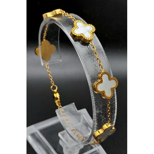 669 - YELLOW GOLD TONE WHITE CLOVER BRACELET VCA STYLE 7.9G