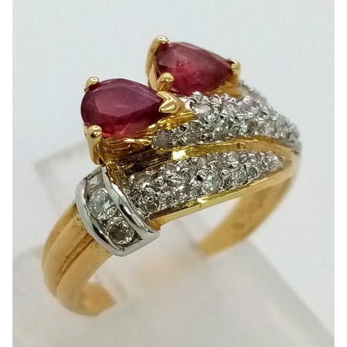 213 - 18K Yellow Gold DIAMOND & RUBY FANCY CLUSTER RING RUBY 0.60CT & DIAMOND 0.30CT 3.4G SIZE I/J