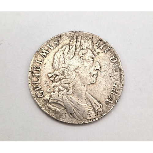 825 - A William III 1696 Silver Half Crown Coin. Small shields. S3475. Please see photos for conditions.