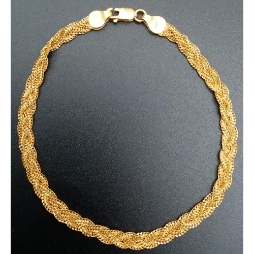 435 - A 21K Yellow Gold Rope Twist Bracelet. 18cm. 4.5g. Ref: 6-2512.