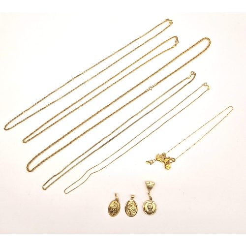 549 - An 18K Yellow Gold Jewellery Lot. Consisting of: Five necklaces and 4 pendants (2 attached) plus a n... 