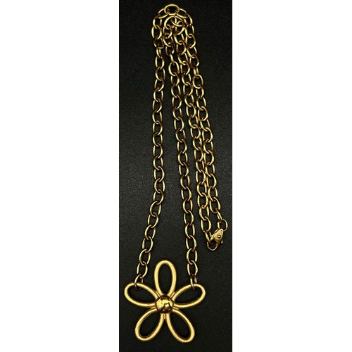 29 - A 9K Yellow Gold Link Necklace with Sunflower attached Pendant. 3.5cm and 40cm. 6.24g total weight.