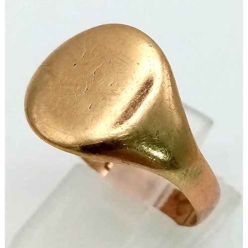 496 - An Antique 9K Yellow Gold Signet Ring. Size W. 4.21g