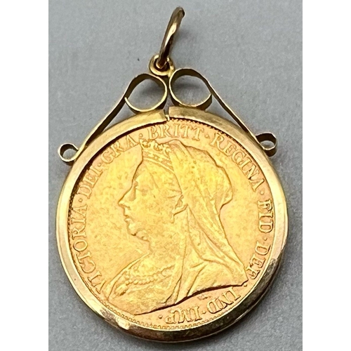 509 - An 1896 Queen Victoria 22K Gold Full Sovereign in a 9K Yellow Gold Casing. 9.31g total weight.