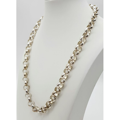 674 - A 925 Silver Circle-Link Chain. 48cm. 62g