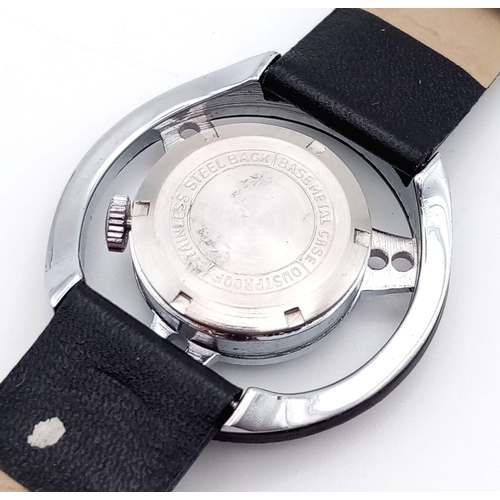 686 - A RARE COLLECTERS WATCH THE TOYOTA MOTOR WRIST WATCH IN THE SHAPE OF A STEERING WHEEL..