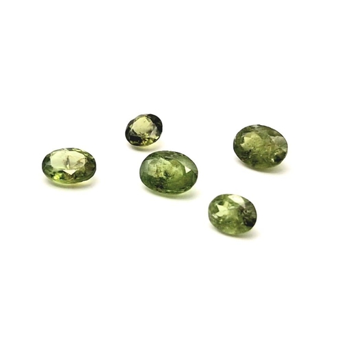 1081 - A lot of 5  Natural Peridot Gemstones.  16.60cts in total.