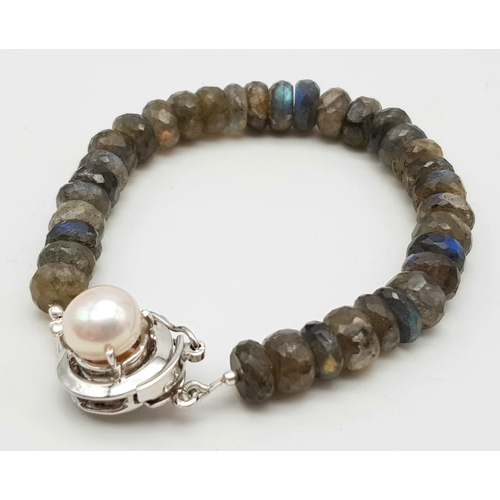 1455 - 925 Silver, Labradorite Bracelet with Pearl Clasp. Approx 140cts Labradorite, Total Weight 28grams. ... 