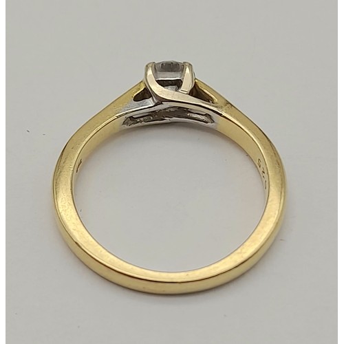 1339 - AN 18K GOLD DIAMOND RING WITH A .25ct CENTRE STONE BEING A TOP QUALITY BRILLAINT CUT DIAMOND.  3.4gm... 