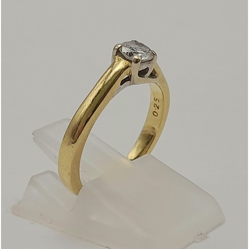 1339 - AN 18K GOLD DIAMOND RING WITH A .25ct CENTRE STONE BEING A TOP QUALITY BRILLAINT CUT DIAMOND.  3.4gm... 