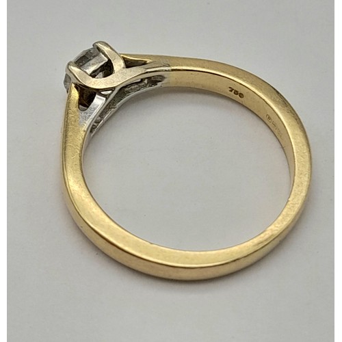 1339 - AN 18K GOLD DIAMOND RING WITH A .25ct CENTRE STONE BEING A TOP QUALITY BRILLAINT CUT DIAMOND.  3.4gm... 