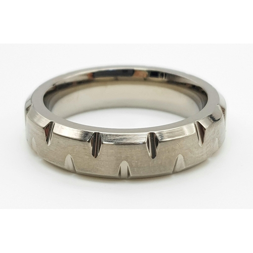 1431 - Titanium Band Ring. 4.9grams. Size U.