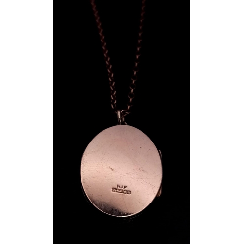 31 - A 9K Yellow Gold Locket Pendant on a Vintage 9k rose gold Necklace. 3cm and 48cm. 7.42g total weight... 