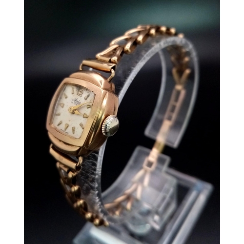 596 - A Vintage 9K Yellow Gold Avia Ladies Watch. 9K gold bracelet and case - 17mm. Mechanical movement bu... 