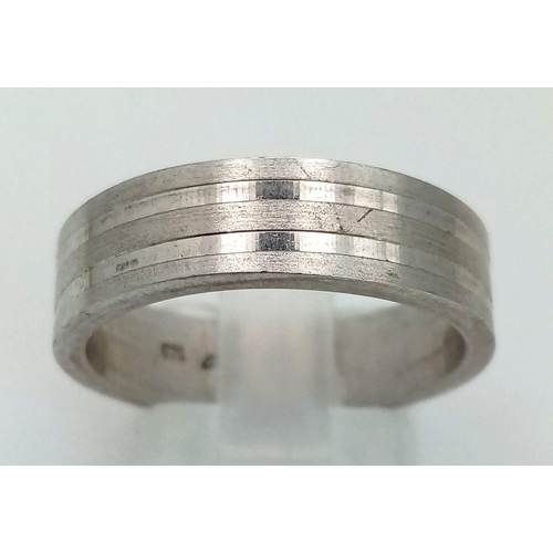 488 - 925 Solid Silver Band Ring. Weighs 6.28grams. Size S.