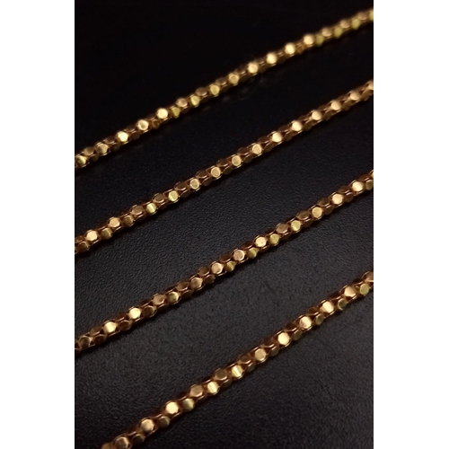 646 - A 9K Yellow Gold Reptilian-Skin-Link Necklace. 42cm. 3g