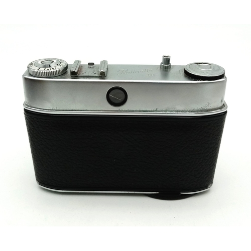 1245 - A Vintage Kodak Retinette 35mm Camera. Comes in a leather case. In very good condition for its age.