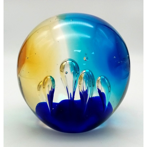 1115 - A lot of 3 Smooth round paperweights, Biggest is 10cm tall.