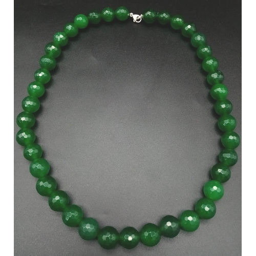 340 - A Large Faceted Jade Beaded Necklace with Silver Clasp. 54cm