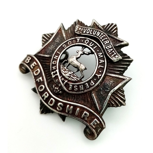 894 - Circa 1896 – 1908 3rd Volunteer Battalion of the Bedfordshire Officers Silver Cap Badge.