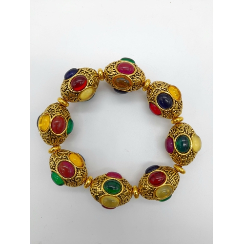 1252 - An Antique-Style Multi-Coloured Agate and Jade Gilded Expandable Statement Bracelet.