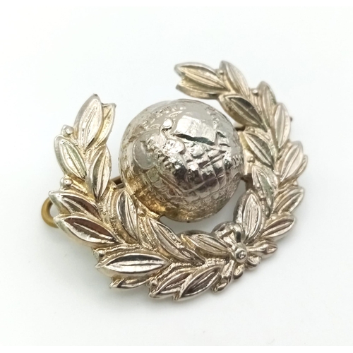 977 - Circa Pre 1923 Royal Marine Light Infantry (Plymouth Division) Band Cap Badge.