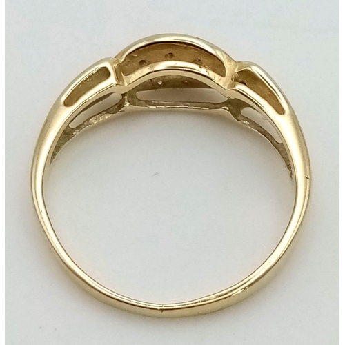 395 - A 14 K yellow gold ring with with two twisted diamond bands (diamonds 0.10 carats). Rink size: K, we... 