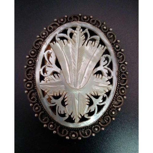 975 - An Excellent Condition Antique 950 Silver Carved Filigree Brooch 5.5cm Length